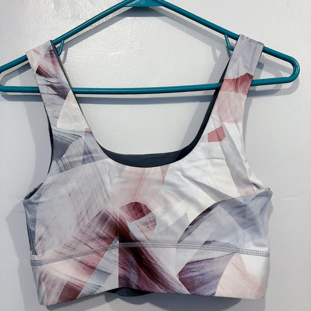 🌸✨ FABLETICS HARLOW REVERSIBLE HALTER SPORTS BRA (2-IN-1) ✨🌸